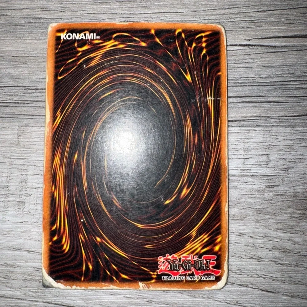 YuGiOh - Blue Eyes White Dragon - SKE-001 - 1st Edition - Holo Super Rare HP